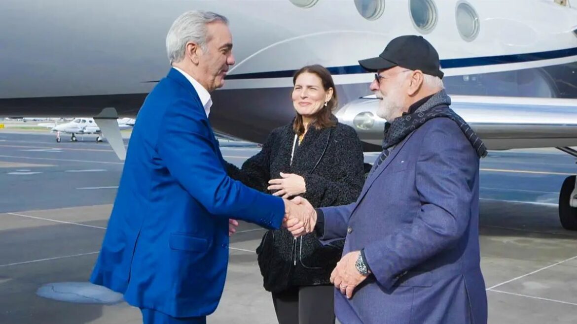 Abinader inicia visita estratégica en San José, California, para fortalecer inversión en semiconductores