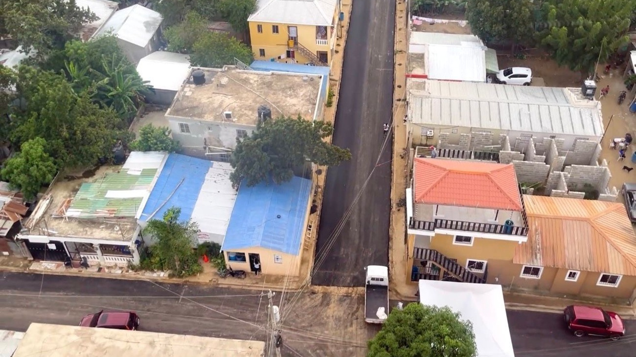 Obras Públicas reanudó trabajos de reconstrucción de calles en el sector Los Solares (Bella Vista, Santiago)
