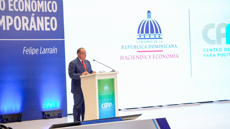 Magín Díaz proyecta recuperación económica moderada para República Dominicana