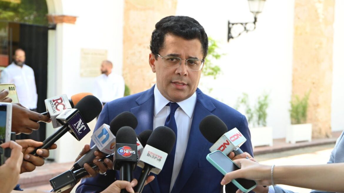 Ministro de Turismo dice AILA debe apretar el paso para ponerse a nivel del país